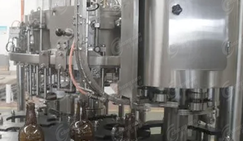 塑料瓶啤酒灌裝機-3